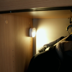 LAMPKA NOCNA LED Z CZUJNIKIEM RUCHU ZMIERZCHU 3SMD ADHESIVE 3xAAA SENSOR