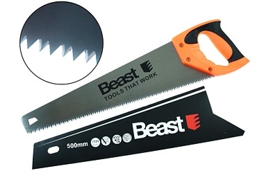 PYLKA PO DEREVU HARTOVANI ZUBY 